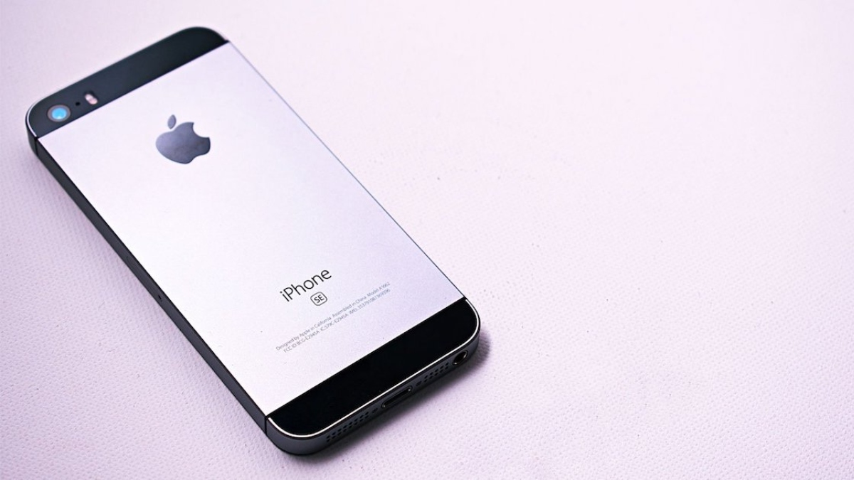 Apple podría lanzar el primer iPhone sin puertos en 2021