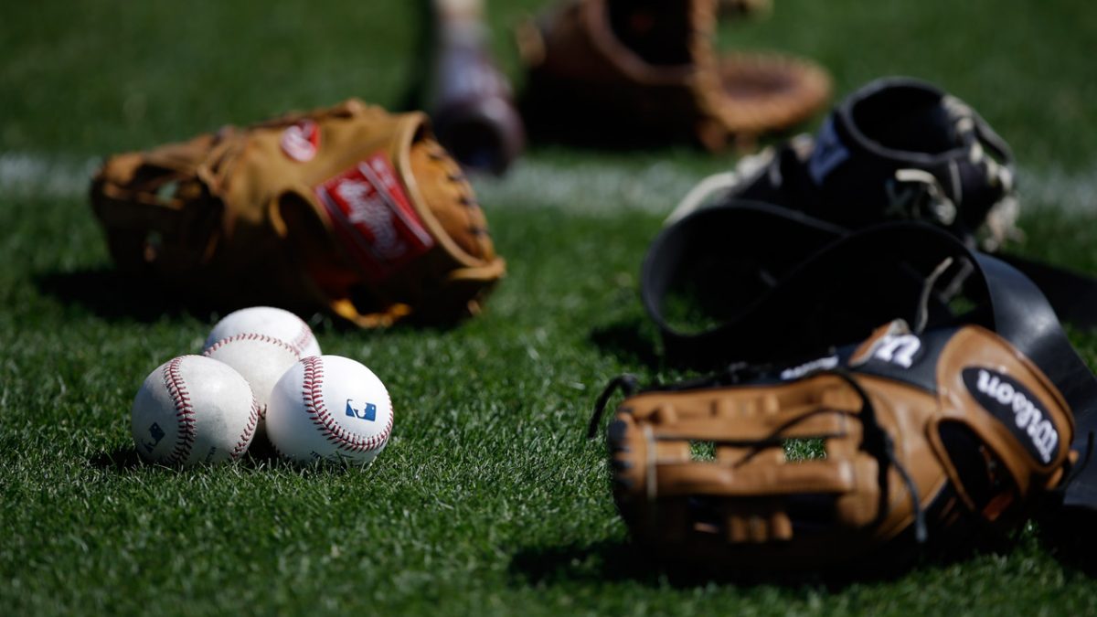 MLB propone a jugadores reducción de sueldos