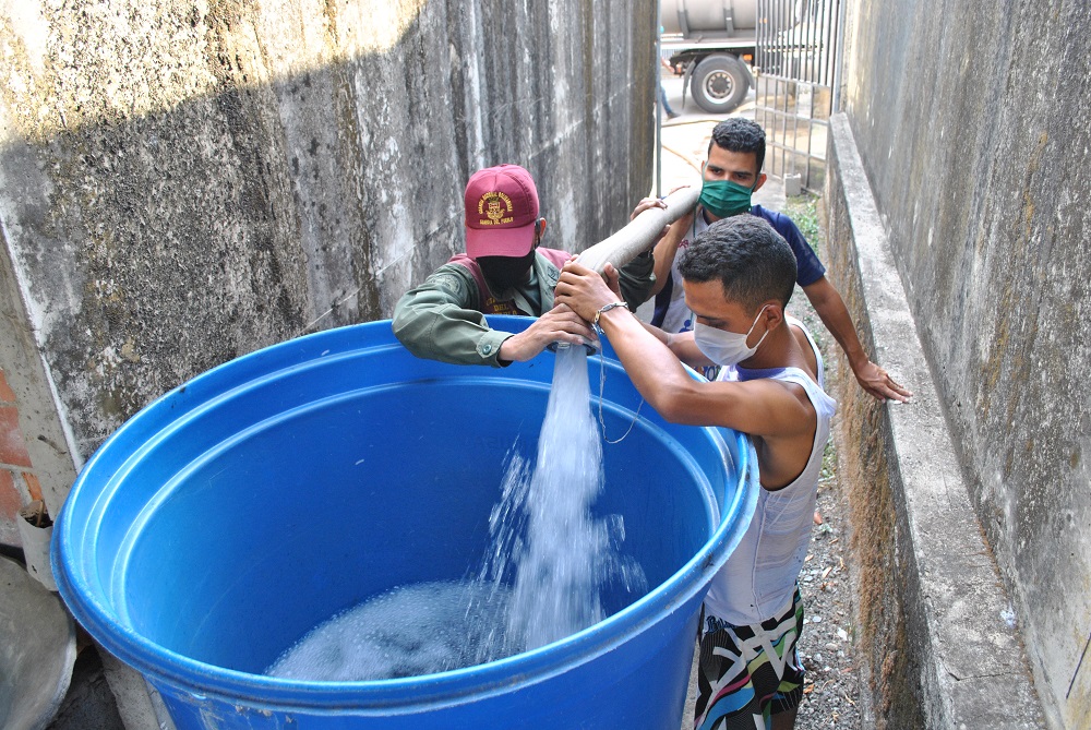 Más de 300 mil litros de agua fueron distribuidos en comunidades de Arismendi