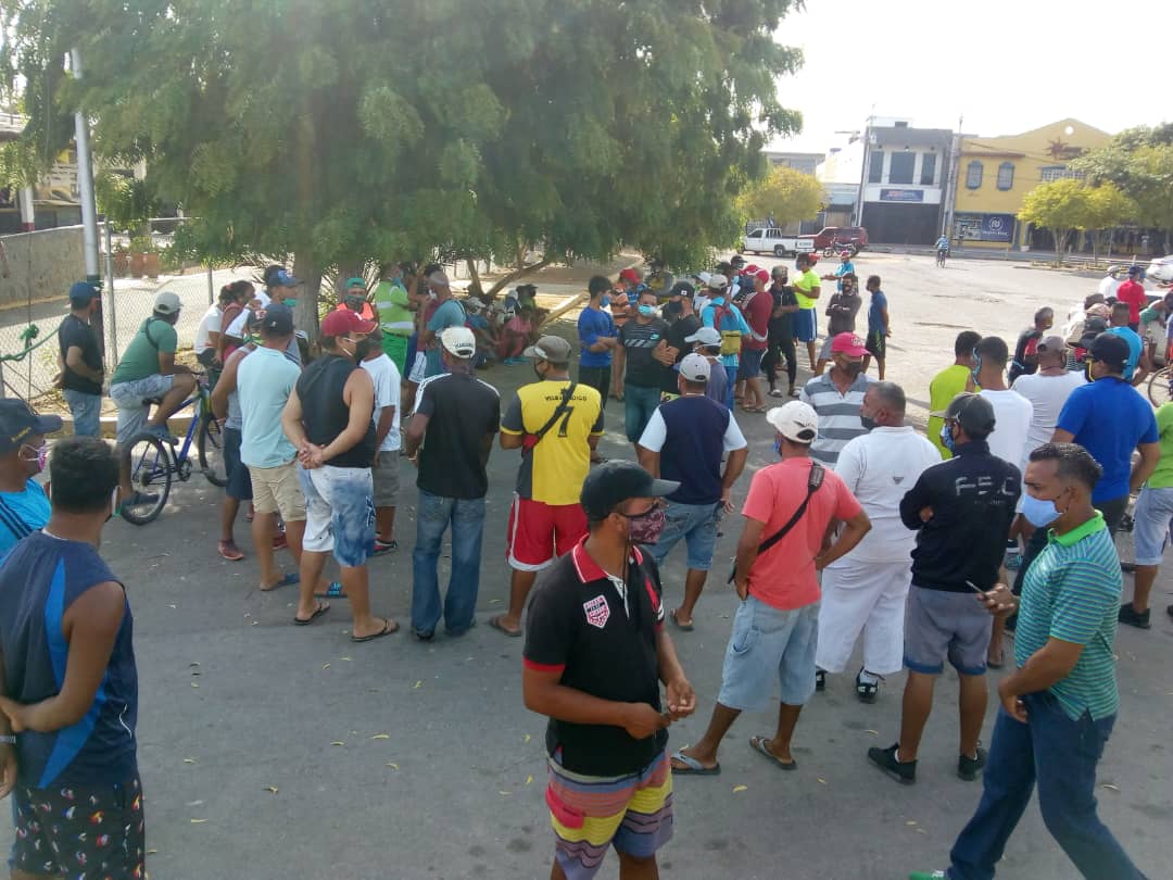 Pescadores de Juangriego exigen más gasolina para faenar