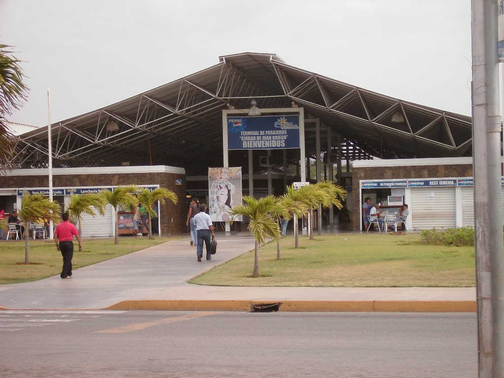 Realizan trabajos de rehabilitación en el terminal de pasajeros de Juangriego