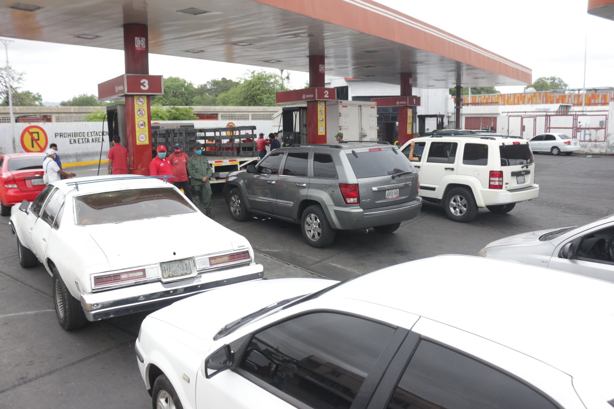Estación de servicio en Lara surte gasolina gratis por no contar con sistema biopago