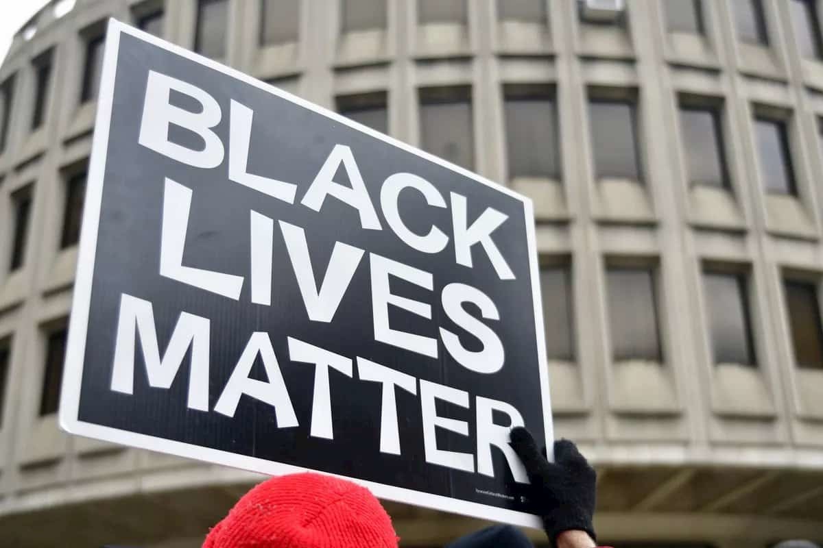 Expresión «Black Lives Matter» estará escrita en tres campos de NBA de Orlando