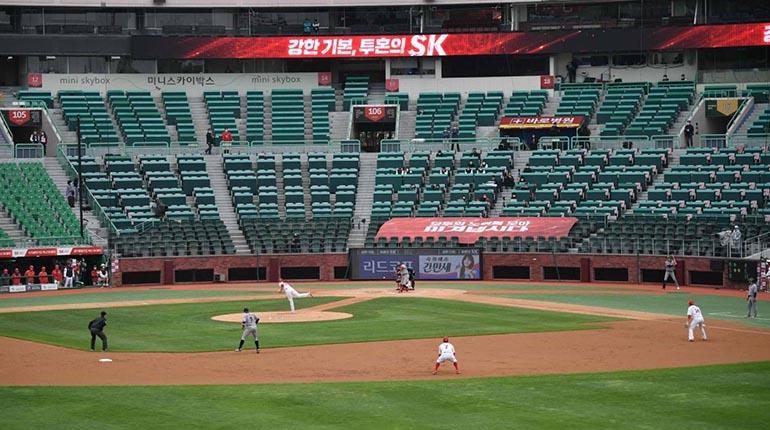 Aficionados podrán volver a estadios de fútbol y béisbol en Corea del Sur