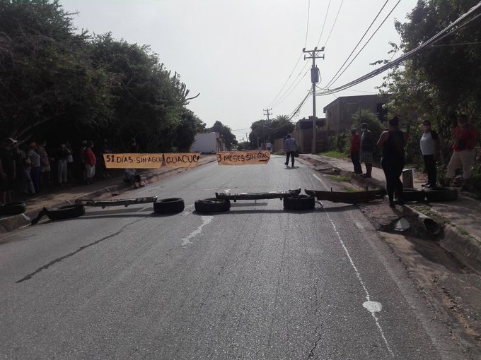 Habitantes de Guacuco protestan por la falta de agua y gas