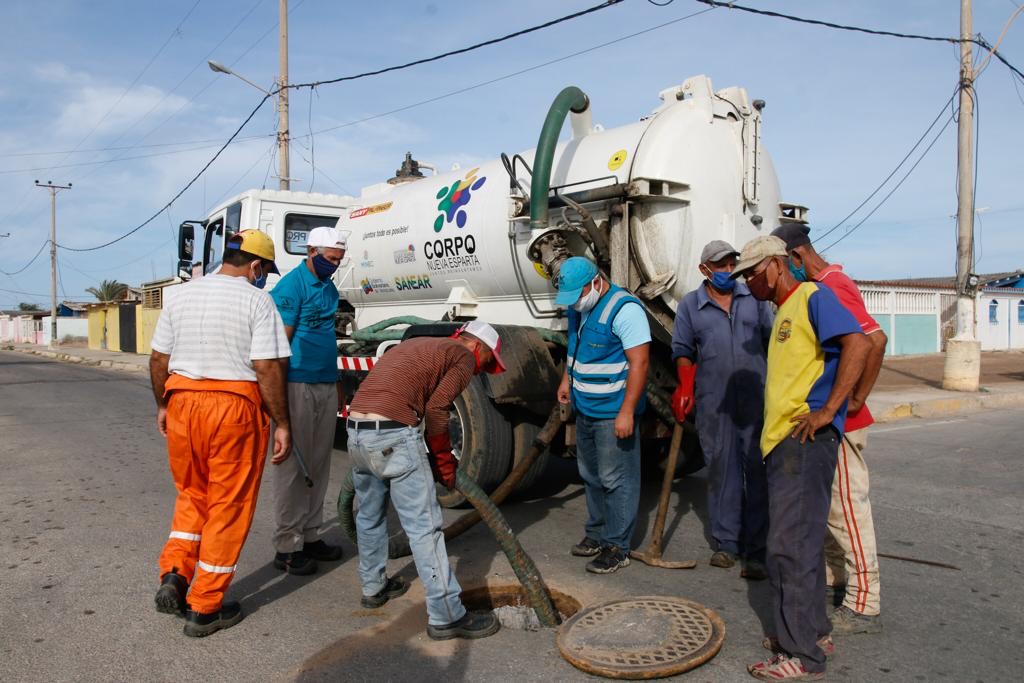 Pueblo de Coche es atendido con abordaje integral de servicios públicos