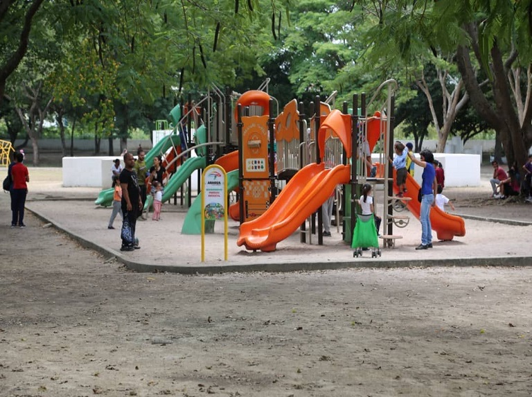 Plan Nueva Esparta Bonita llegó a los parques infantiles