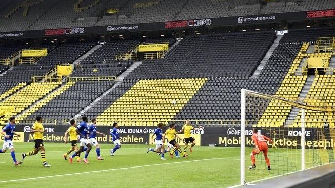 Autoridades alemanas prohibirán público en los estadios hasta octubre