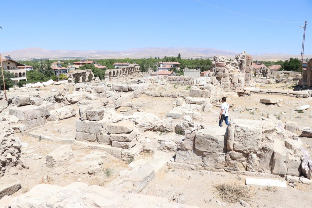 Hallan iglesia octagonal de 1.600 años de antigüedad en Turquía 