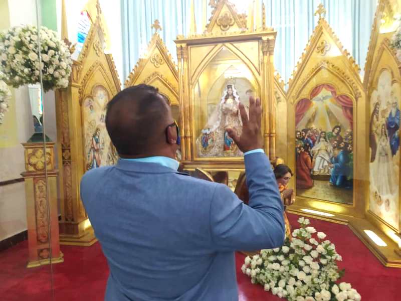 Gobernador Alfredo Díaz rindió tributo a la Virgen del Valle en su bajada