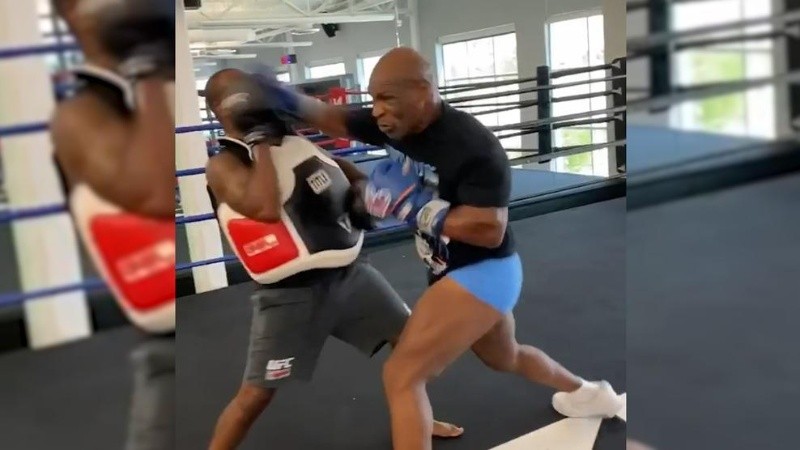 Mike Tyson casi noquea a su entrenador involuntariamente (+Video)