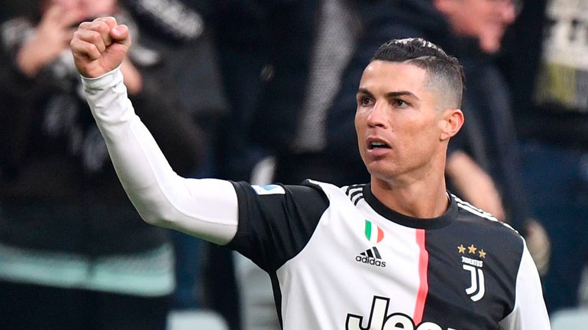 Investigan a Cristiano Ronaldo por supuesta violación de la cuarentena tras dar positivo por covid-19