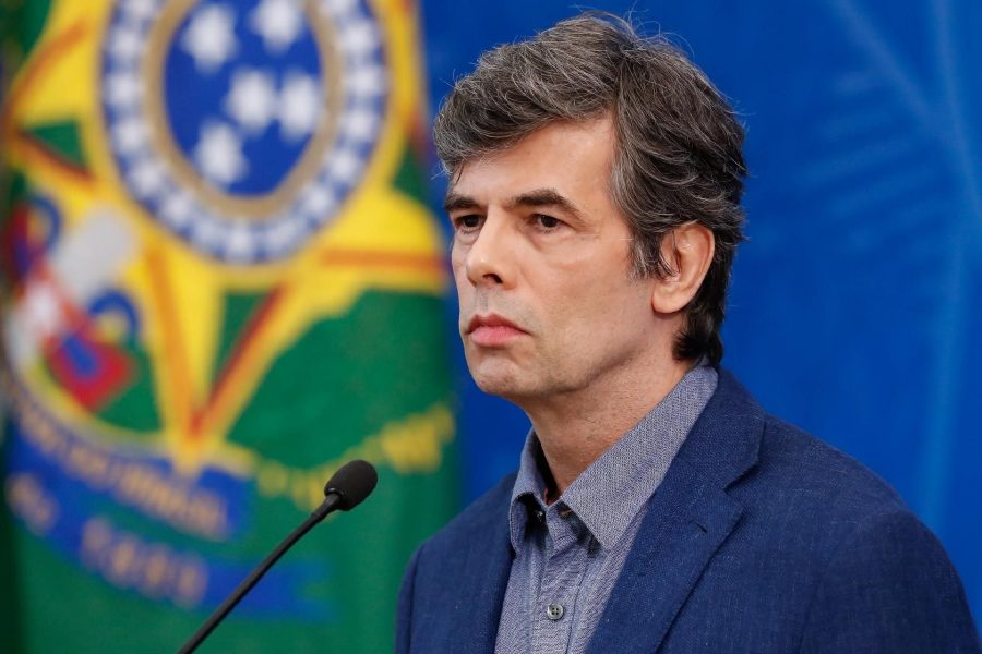 Ministro de Salud de Jair Bolsonaro tiene coronavirus