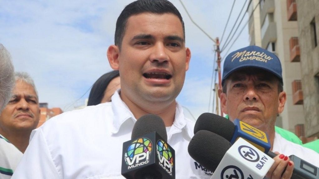 Alcalde de Maneiro prohibió los “VendeCupos” en colas de estaciones de servicio