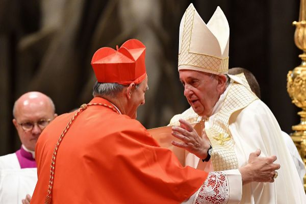 Papa cardenales