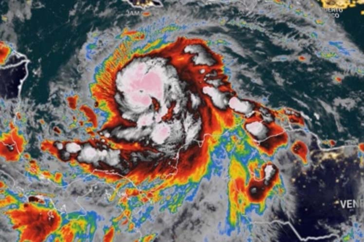 Huracán Iota sube a categoría 5 y afectará a más de cinco países del Caribe