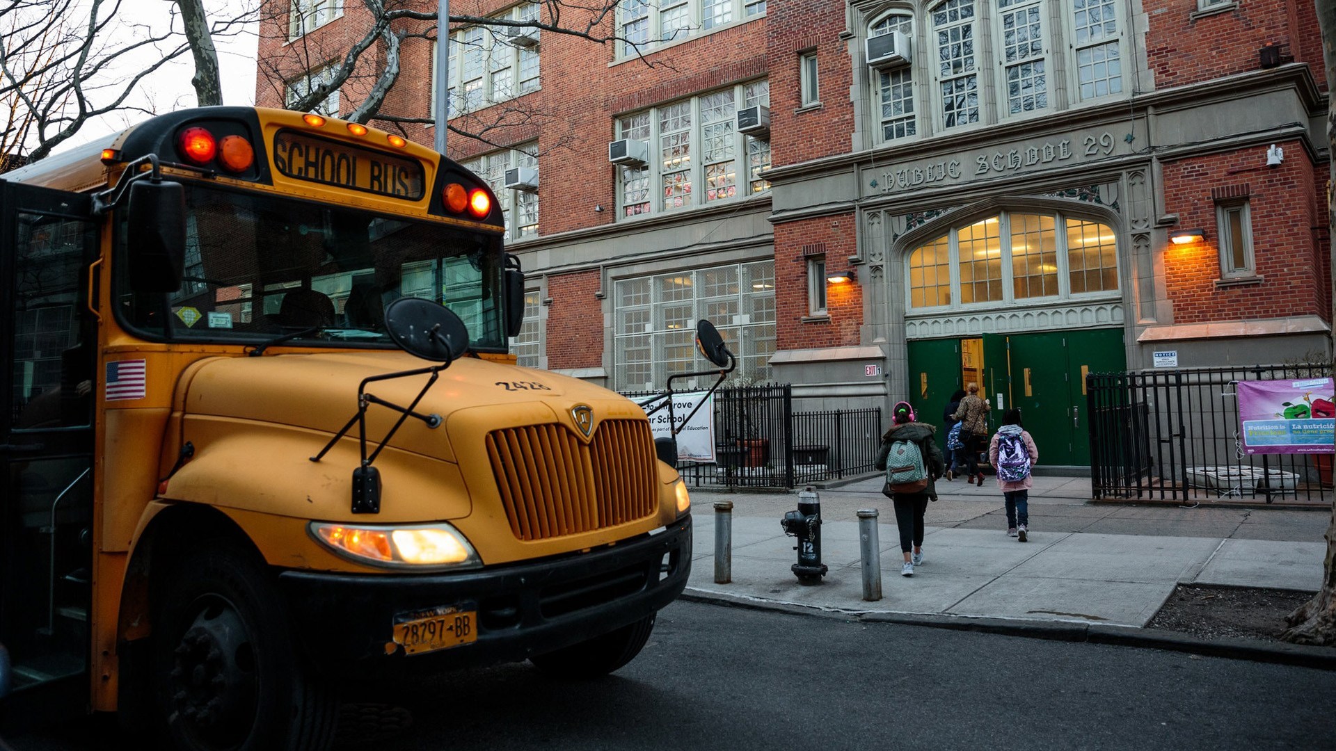 Pese al avance del coronavirus, Nueva York reabrirá escuelas primarias en diciembre