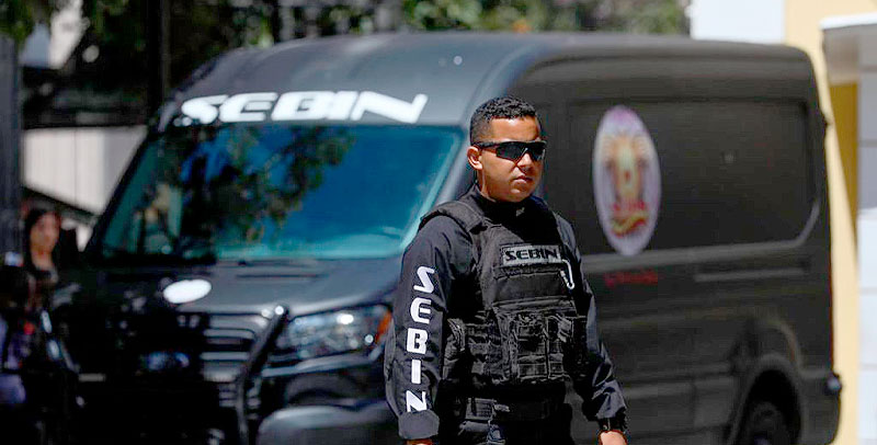 Denuncian que el Sebin allanó la casa de los padres de Roberto Patiño en Caracas