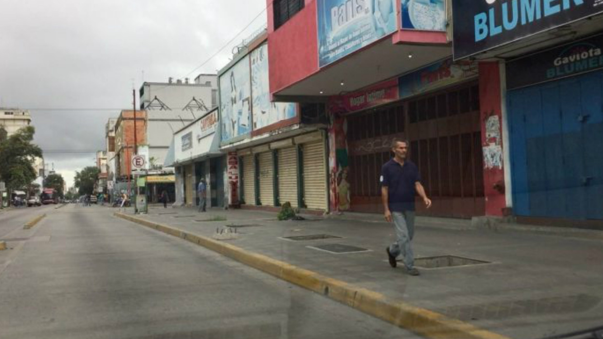 Realizan jornada de limpieza en la calle Anchoa en Urb. Playa El Ángel