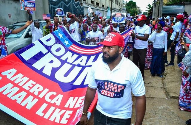 Miles de nigerianos marcharon este martes en apoyo a Trump (+Video)