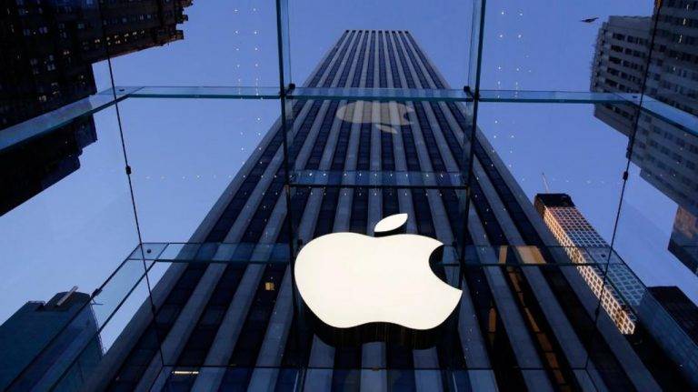 Italia multa a Apple por "engañar" a los propietarios de teléfonos iPhone