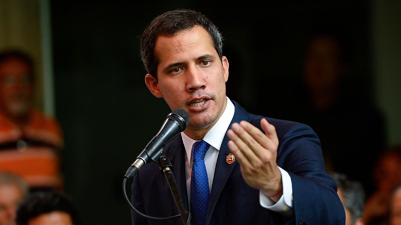 Guaidó denunció asedio de funcionarios del régimen durante su retorno a Caracas