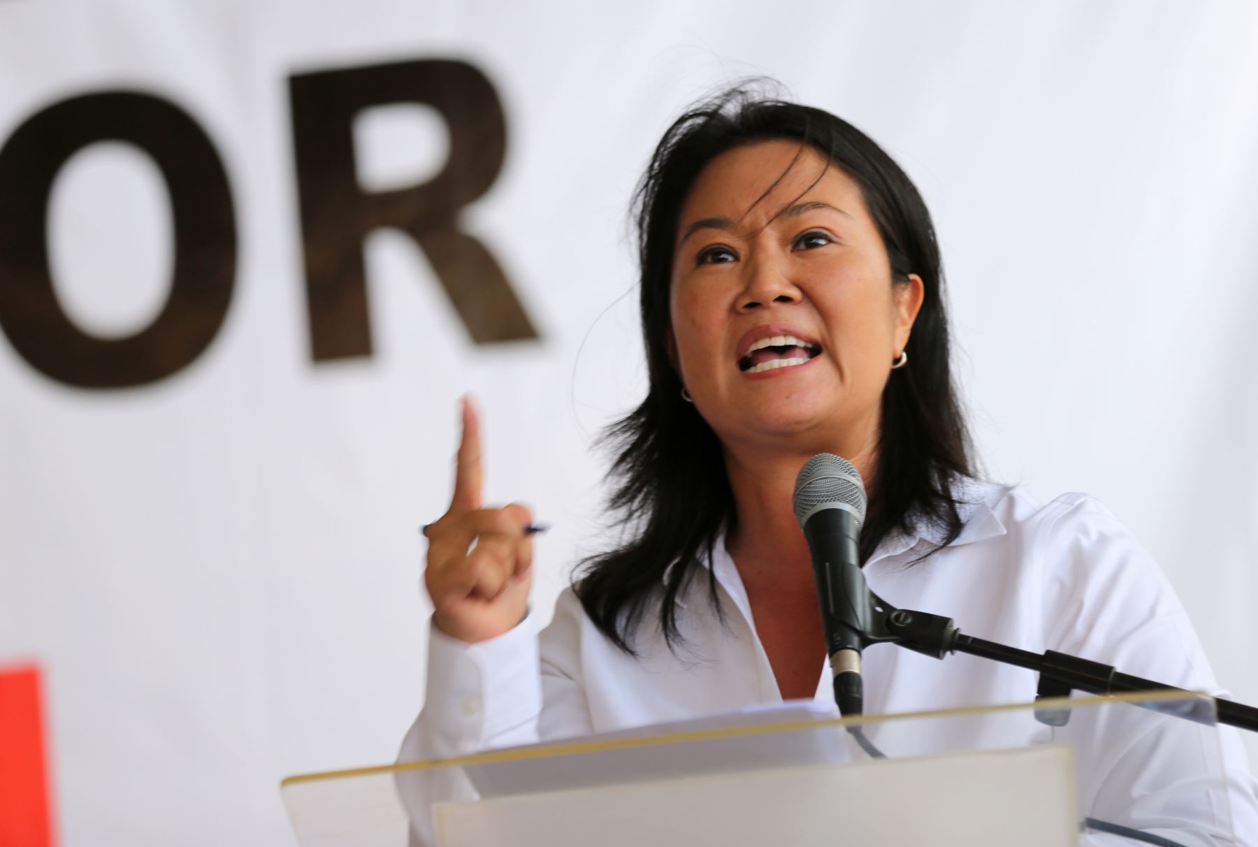 Inicia campaña presidencial en Perú con Fujimori y Humala entre candidatos