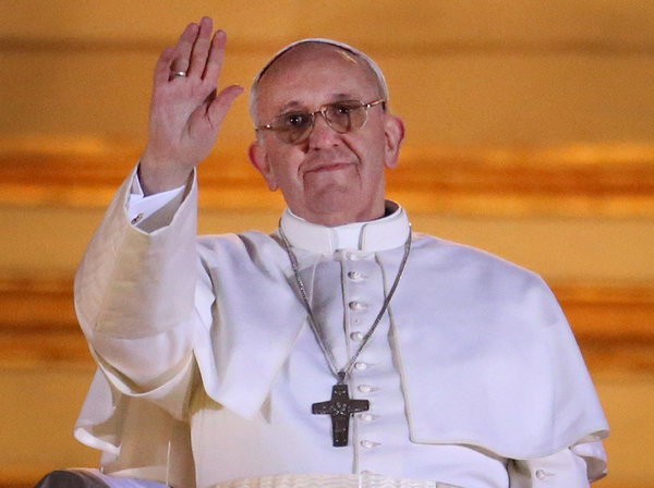Papa Francisco no presidirá la misa de fin de año por una dolorosa ciática