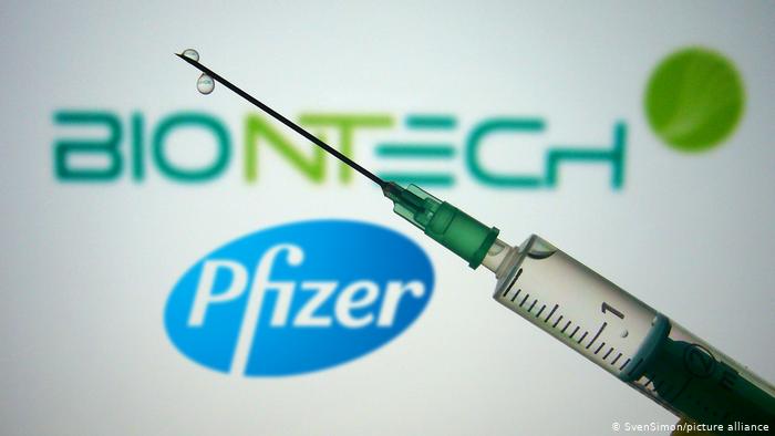 FDA confirma eficacia de la vacuna de Pfizer y BioNTech desde la primera dosis
