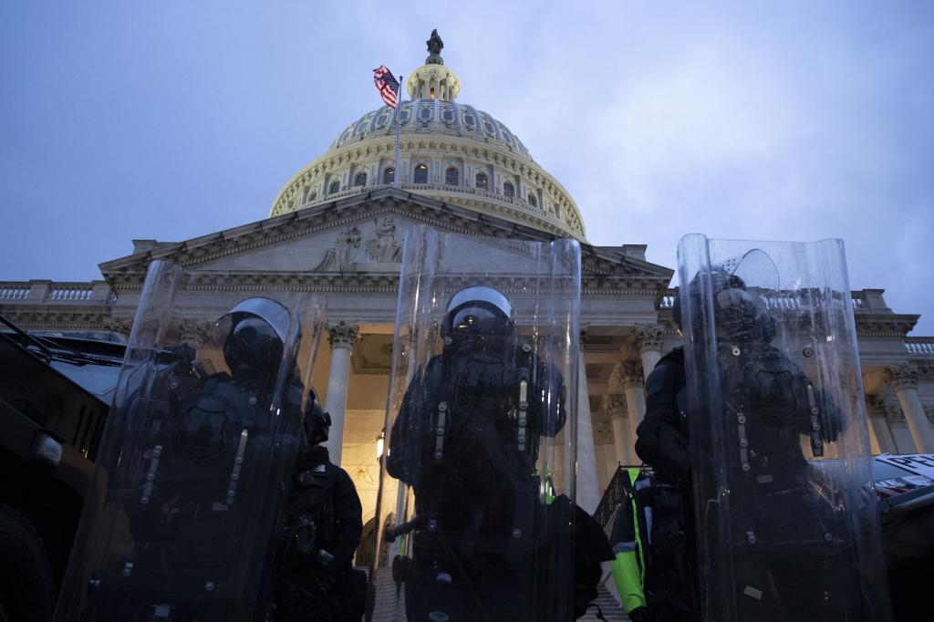 Capitolio en Washington fue desalojado por supuesta amenaza