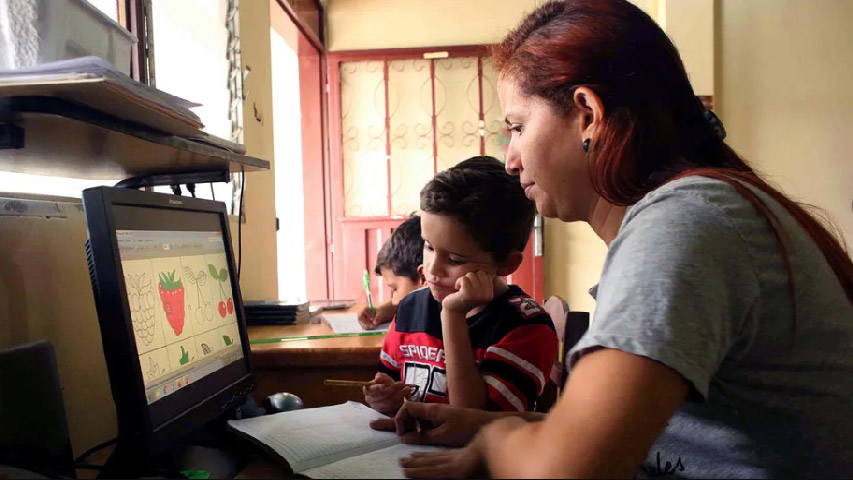 Colegio de Profesores muestran preocupación ante retroceso de la educación en Venezuela