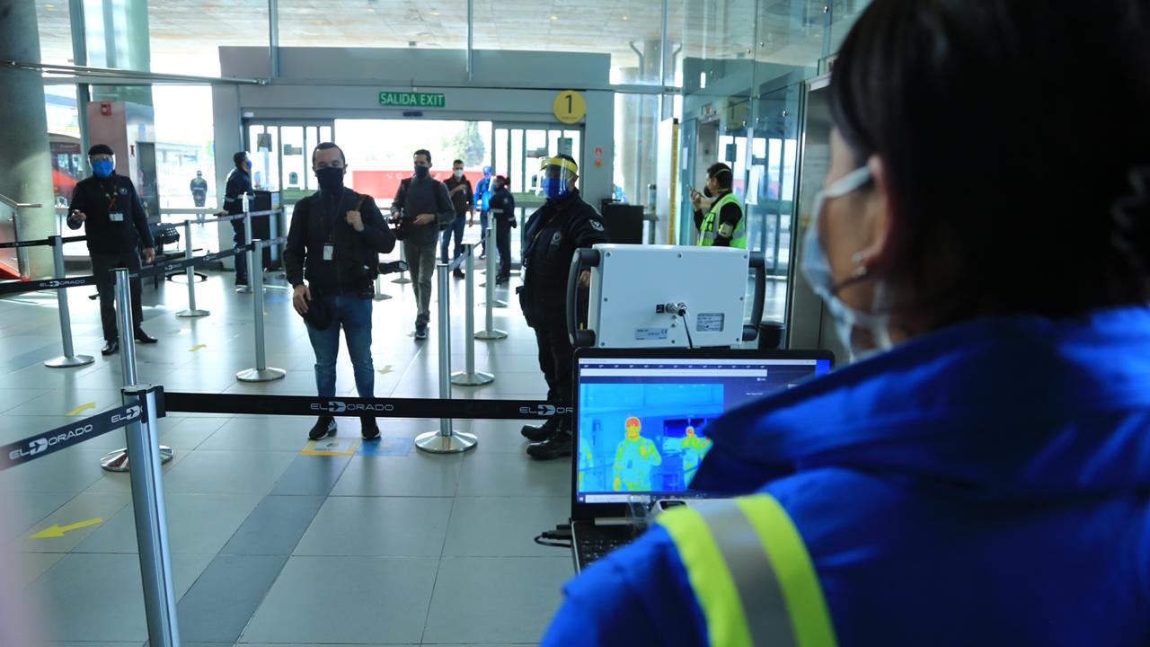 Colombia exigirá prueba PCR a los viajeros para ingresar al país