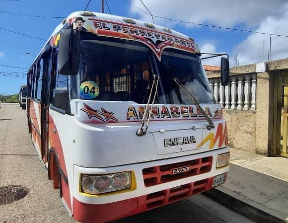 Transportistas firman acuerdo para beneficiar a los maneirenses