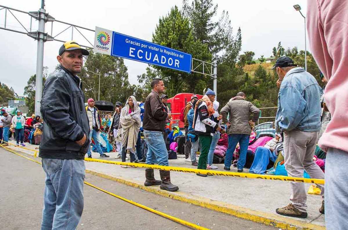 Encuesta señaló que al menos 31% de los venezolanos en Ecuador entró por las trochas