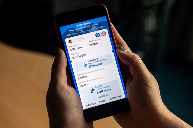 China lanzó un pasaporte sanitario digital para para facilitar información de viajeros