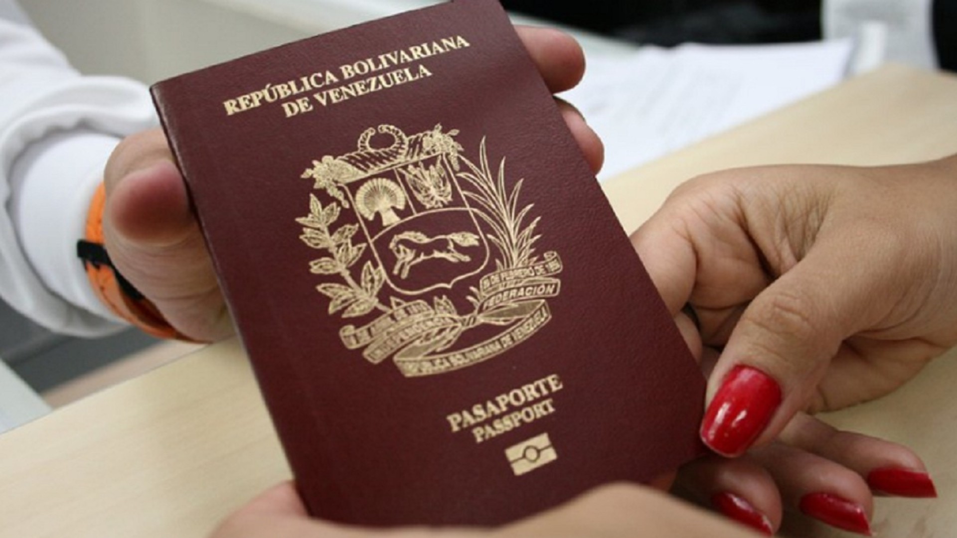 Pasaportes para adultos tendrá una vigencia de 10 años