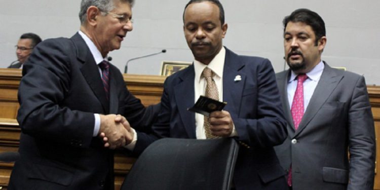 Voluntad Popular denuncia que el diputado Gilberto Sojo sufrió una crisis hipertensiva