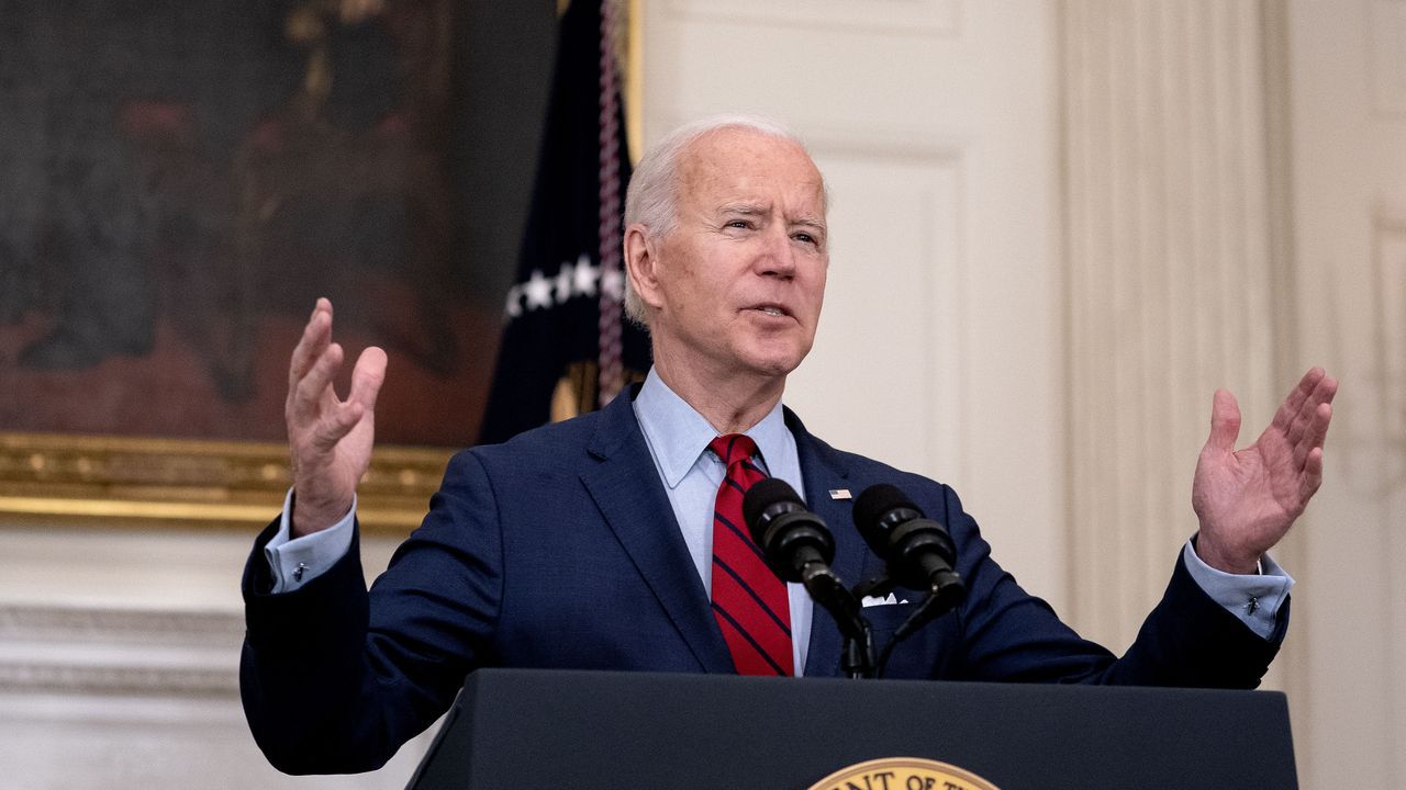 Biden pide prohibir las armas de asalto tras la masacre de Colorado