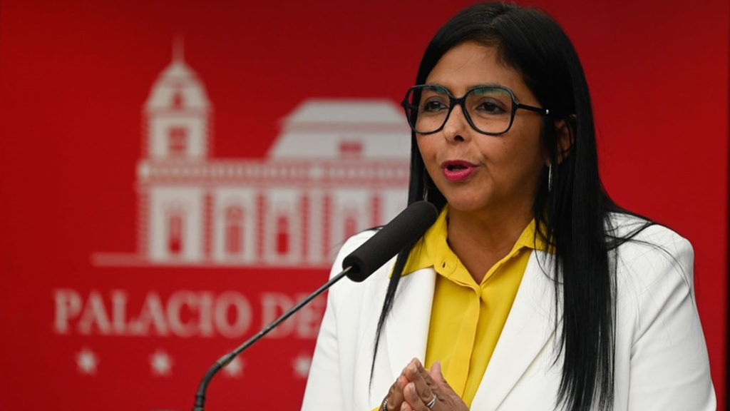 Delcy Rodríguez pide alianzas de las naciones para inmunizar a la población