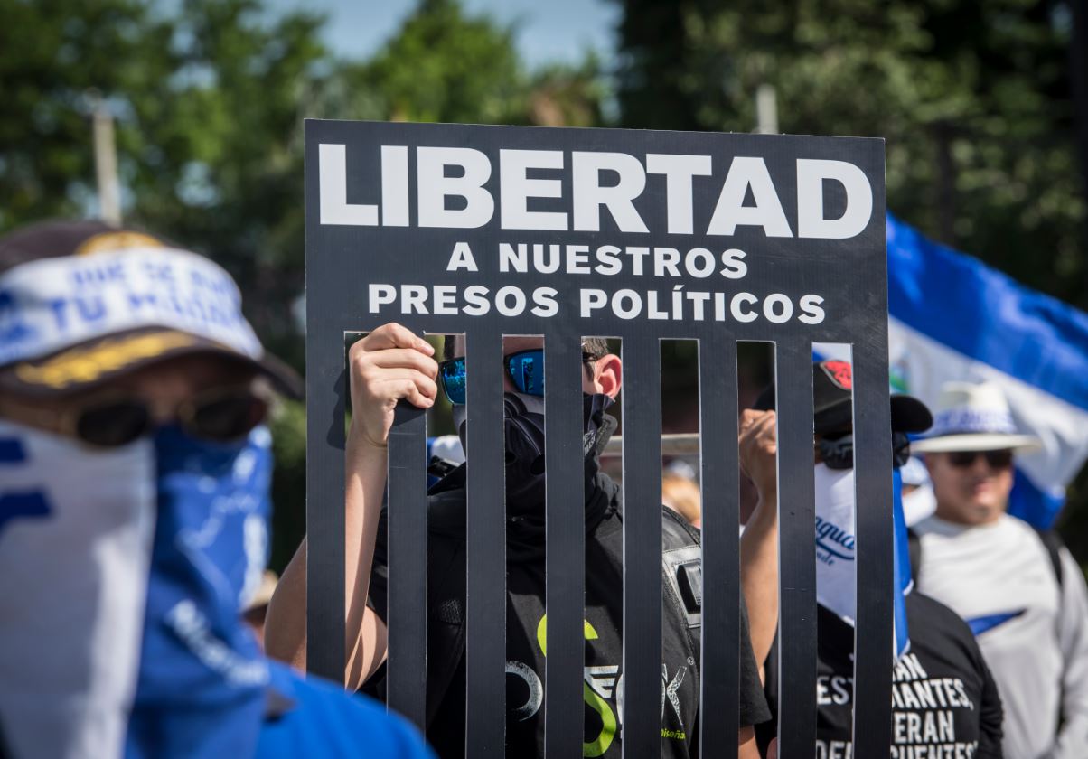Foro Penal denuncia que hay 320 presos políticos en Venezuela