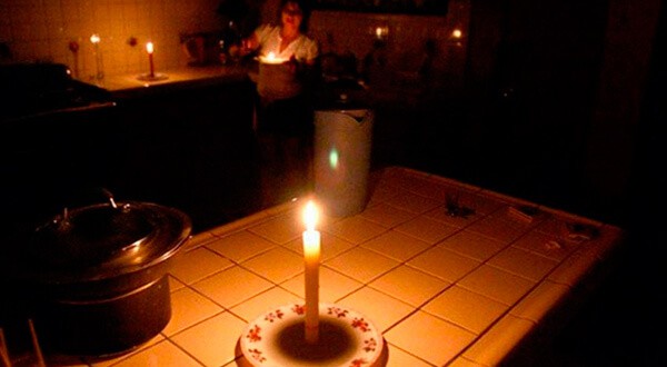 Denuncian fallas eléctricas en varias ciudades de Venezuela este #29Abr