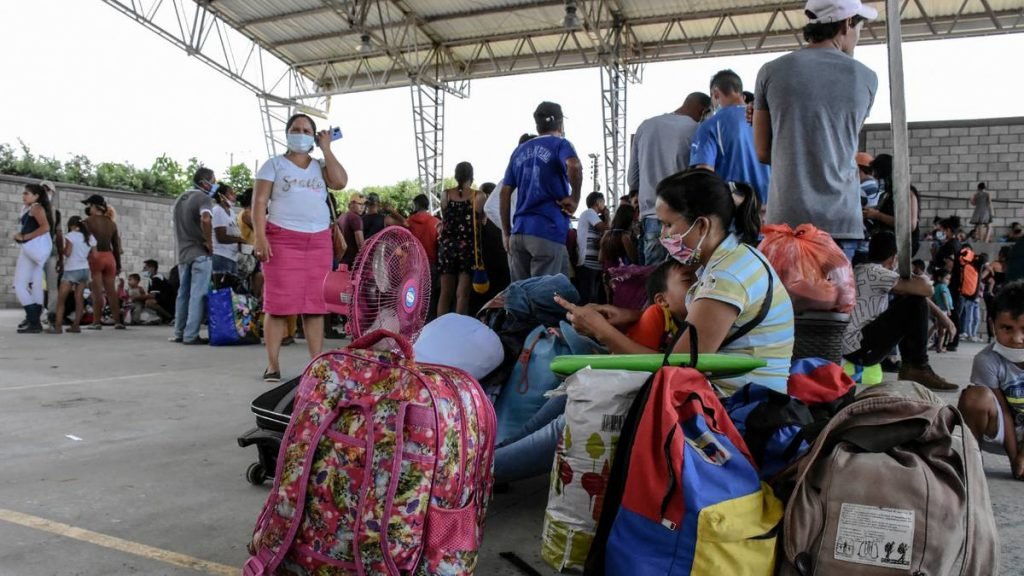 Colombia avalúa mecanismos para que desplazados accedan al Estatus de Protección