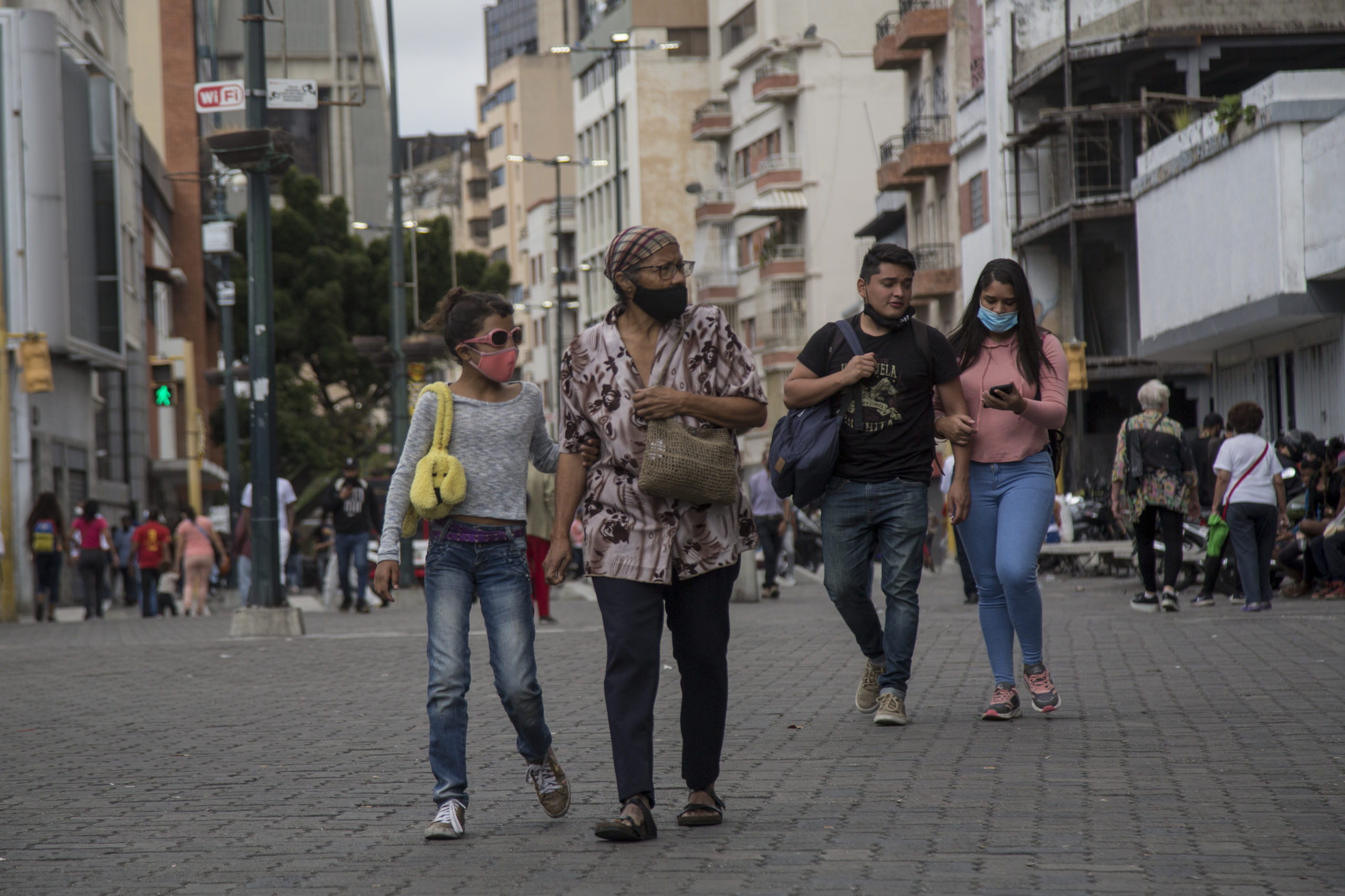 Venezuela reporta 1.115 contagios y 12 fallecidos por COVID-19