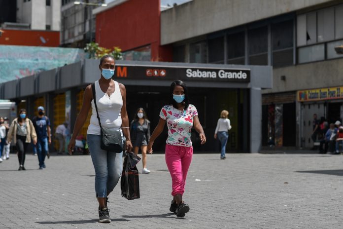 Reportan 1.160 positivos y 20 muertes por covid-19 en Venezuela