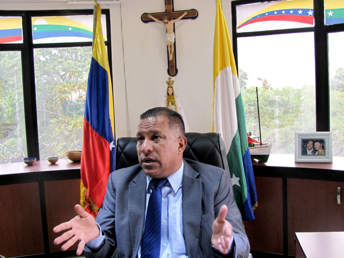 Alfredo Díaz insta al gobierno de Maduro a agilizar la vacunación en Nueva Esparta