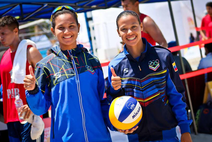 Venezolanas Gabriela Brito y Norisbeth Agudo se coronan campeonas del sudamericano de voleibol de playa