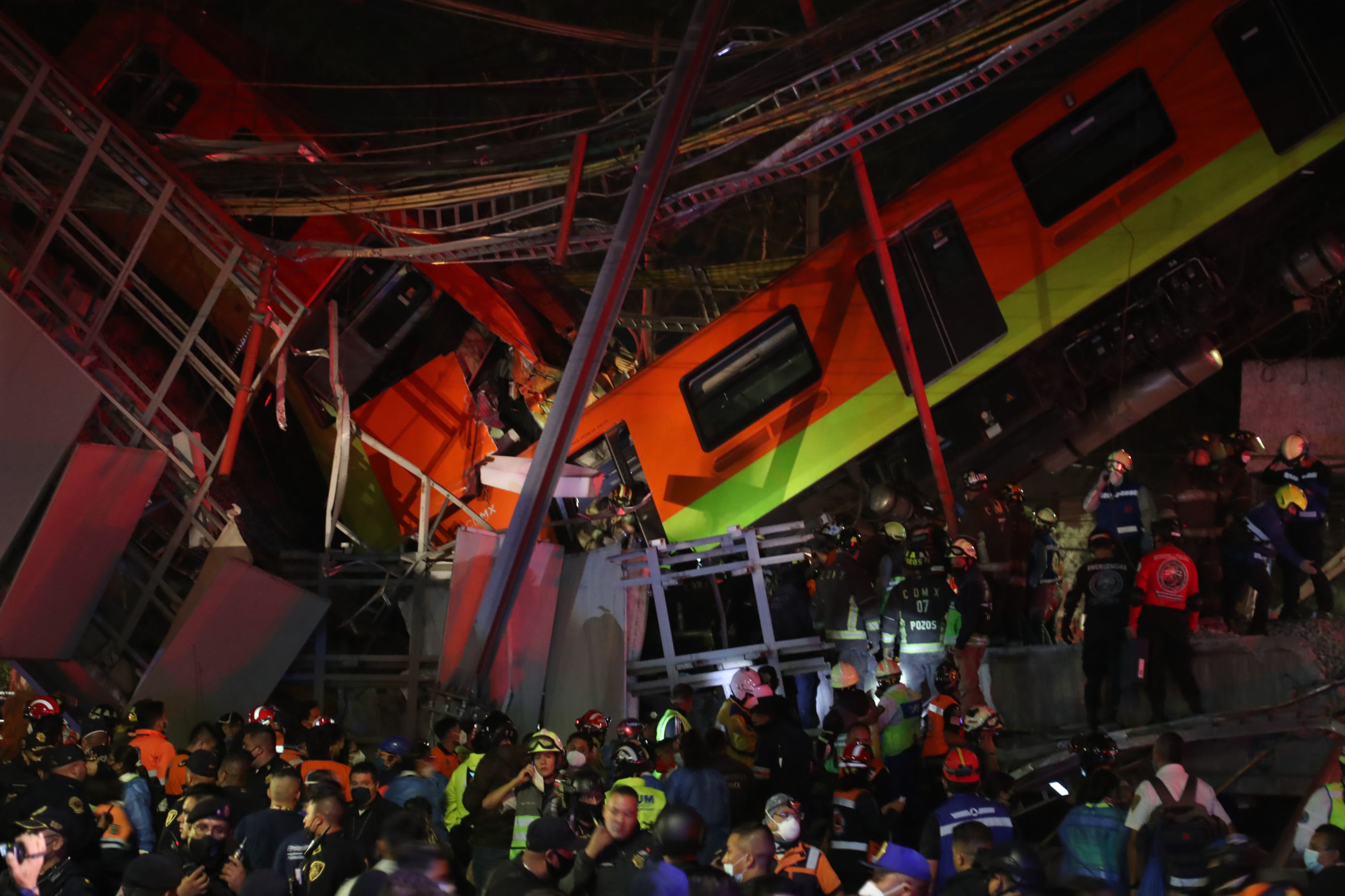 23 muertos y 65 heridos dejó desplome de un metro en Ciudad de México
