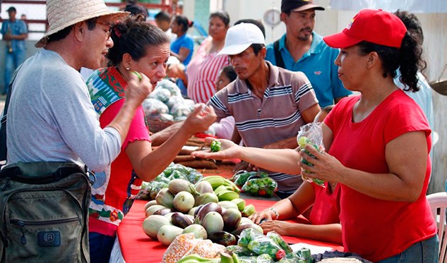 Mercado Popular benefició a más de 1.200 familias de Península de Macanao