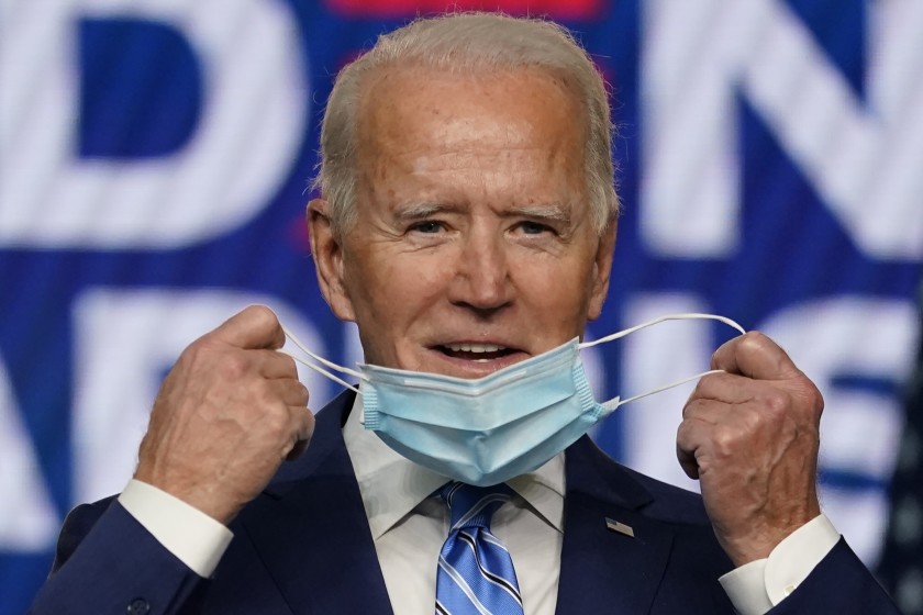 Joe Biden autoriza que los vacunados en EEUU dejen de usar tapabocas