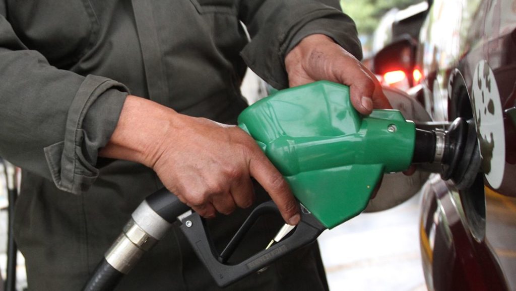 Aseguran que cadena de WhatsApp sobre aumento de gasolina es falsa